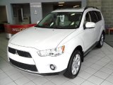 2010 Diamond White Pearl Mitsubishi Outlander XLS #29762740