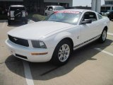 2009 Performance White Ford Mustang V6 Premium Coupe #29957451