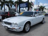 2000 Spindrift White Jaguar XJ Vanden Plas #29956947