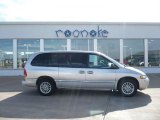 2000 Chrysler Town & Country LX