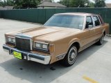 1985 Lincoln Town Car Standard Model Data, Info and Specs