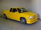 2002 Flame Yellow Chevrolet S10 Extended Cab #30770201