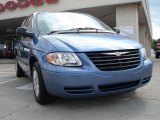 2007 Marine Blue Pearl Chrysler Town & Country  #31204621