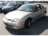 2001 Light Taupe Metallic Pontiac Sunfire SE Coupe #31478691