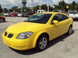 2009 Competition Yellow Pontiac G5  #31585460