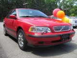Red Volvo S40 in 2000