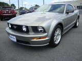 2008 Vapor Silver Metallic Ford Mustang GT Deluxe Coupe #31643829