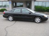 2004 Black Ford Taurus SE Sedan #31851235