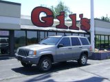 Bright Platinum Metallic Jeep Grand Cherokee in 1997