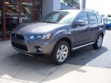 2010 Graphite Gray Pearl Mitsubishi Outlander SE #32151222