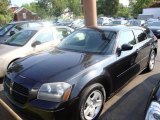 2005 Brilliant Black Crystal Pearl Dodge Magnum SXT #32269140