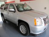 Pure Silver Metallic GMC Yukon in 2010