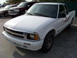 1997 Olympic White Chevrolet S10 LS Extended Cab #32391860