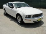 2006 Performance White Ford Mustang V6 Deluxe Coupe #32682426