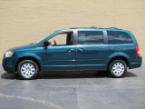 2009 Melbourne Green Pearl Chrysler Town & Country LX #32808251