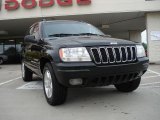 Black Jeep Grand Cherokee in 2001