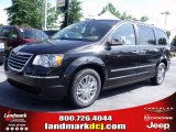 2010 Brilliant Black Crystal Pearl Chrysler Town & Country Limited #33189084