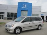 2006 Silver Pearl Metallic Honda Odyssey LX #33539083