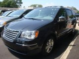 2008 Brilliant Black Crystal Pearlcoat Chrysler Town & Country Limited #33673995