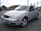 2007 CD Silver Metallic Ford Focus ZX5 SES Hatchback #33744467