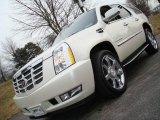 2007 White Diamond Cadillac Escalade AWD #3369555