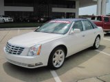 Glacier White Cadillac DTS in 2007