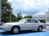 2009 Light French Silk Metallic Lincoln Town Car Signature Limited #34513398
