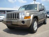 2006 Light Khaki Metallic Jeep Commander  #34923563