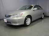 2005 Mineral Green Opalescent Toyota Camry LE #35222109