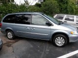 2005 Chrysler Town & Country Touring