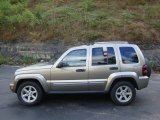 2005 Light Khaki Metallic Jeep Liberty Limited 4x4 #35900288