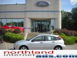 2006 CD Silver Metallic Ford Focus ZX5 SES Hatchback #35998747