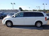 Stone White Chrysler Town & Country in 2008