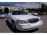 2010 Vibrant White Lincoln Town Car Signature Limited #36063869