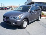 2010 Graphite Gray Pearl Mitsubishi Outlander ES 4WD #36480368