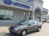 2005 Liquid Grey Metallic Ford Focus ZX4 SES Sedan #36856566