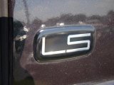 2005 Chevrolet Silverado 1500 LS Regular Cab Marks and Logos