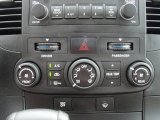 2008 Hyundai Entourage GLS Controls