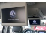 2010 Volkswagen Routan SEL Premium Controls