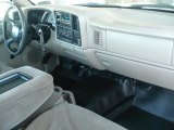 2001 GMC Sierra 2500HD SL Regular Cab Neutral Interior