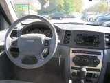 2007 Jeep Grand Cherokee Laredo 4x4 Dashboard