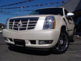 2010 White Diamond Cadillac Escalade Luxury AWD #38010621