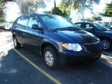 2007 Modern Blue Pearl Chrysler Town & Country LX #38229704