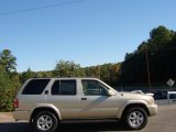 1999 Nissan Pathfinder LE 4x4 Data, Info and Specs