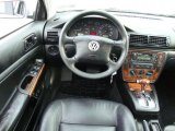 2000 Volkswagen Passat GLX V6 AWD Sedan Controls
