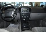 2007 Kia Sorento LX 4WD Dashboard