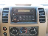 2005 Nissan Pathfinder XE 4x4 Controls