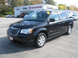 2008 Brilliant Black Crystal Pearlcoat Chrysler Town & Country Touring Signature Series #38475151