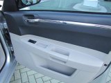 2006 Chrysler 300 Touring AWD Door Panel