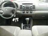 2004 Toyota Camry LE V6 Dashboard